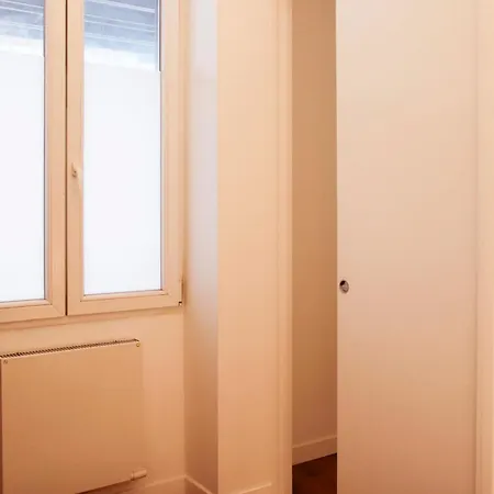 30 M Near Canal St Martin Apartment Paris
