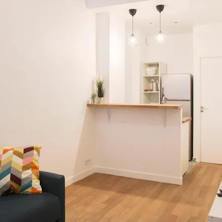 Apartment 30 M Near Canal St Martin Paris